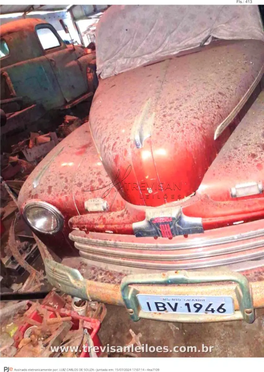 LOTE 000 - IMP/FORD Coupê ano 1946, PLACAS IBV1946, cor predominante vermelho/bordô. RENAVAM: 00583441289 CHASSI:799A1441680