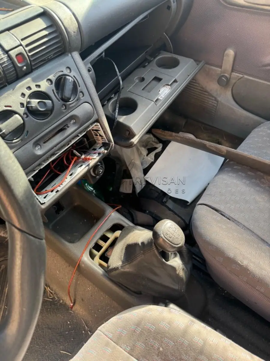 LOTE 002 - GM CORSA WIND 97/98