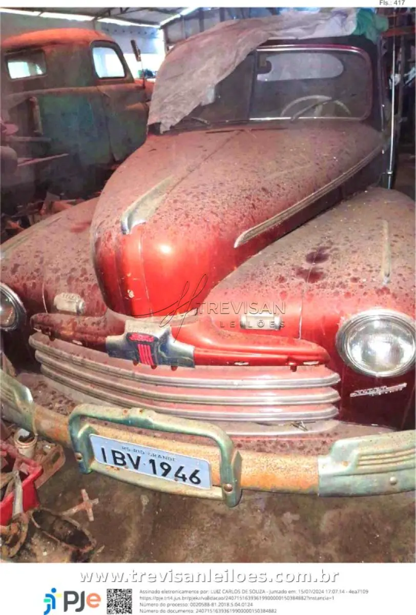LOTE 000 - IMP/FORD Coupê ano 1946, PLACAS IBV1946, cor predominante vermelho/bordô. RENAVAM: 00583441289 CHASSI:799A1441680