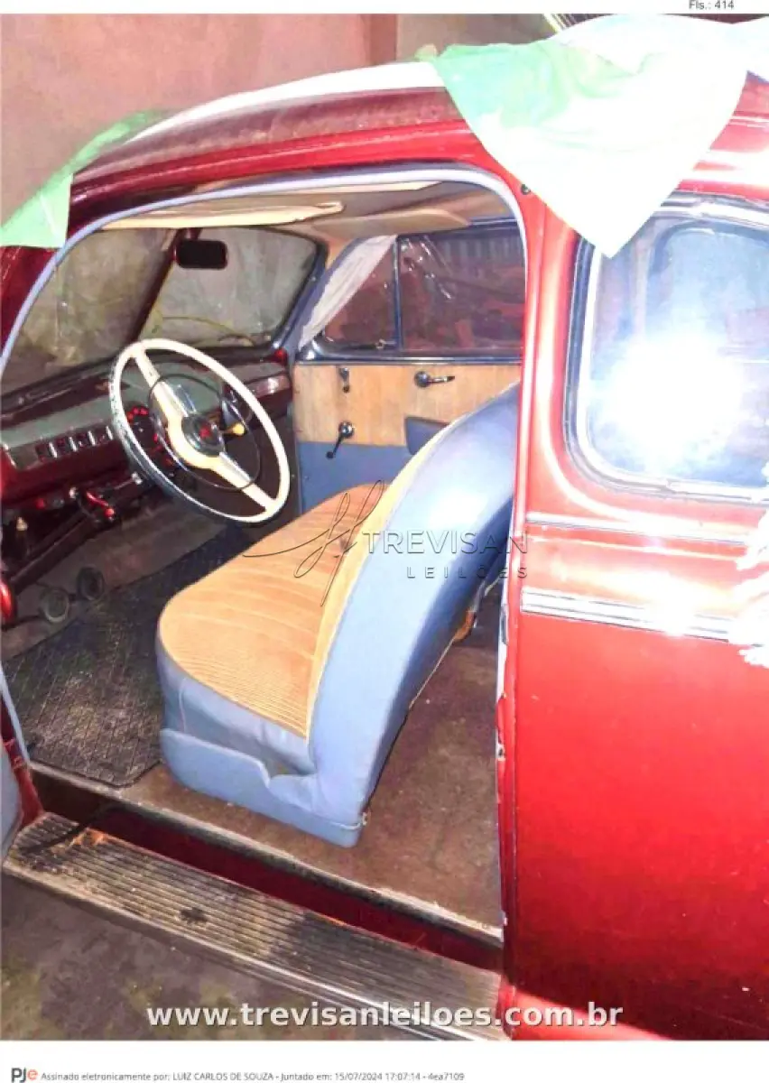 LOTE 000 - IMP/FORD Coupê ano 1946, PLACAS IBV1946, cor predominante vermelho/bordô. RENAVAM: 00583441289 CHASSI:799A1441680