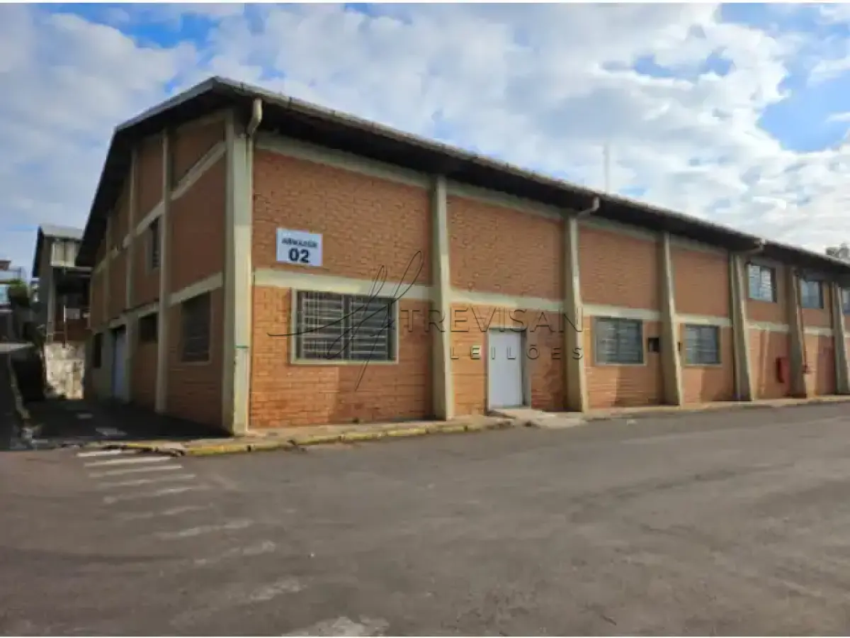 LOTE 000 - Imóvel Industrial / Pavilhóes.