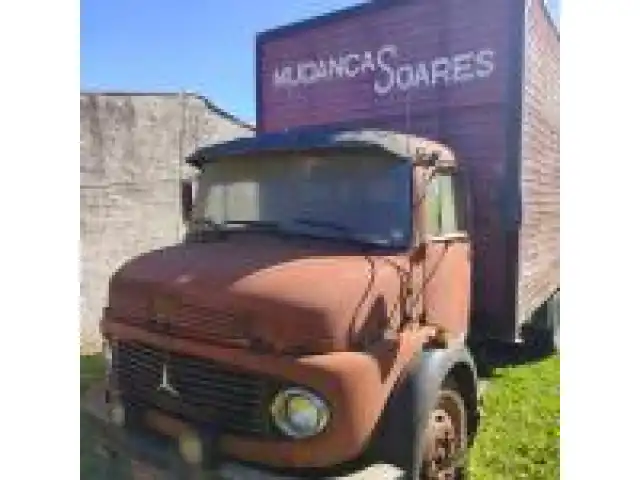 Leilão de Caminhão Mercedes Benz 1113
