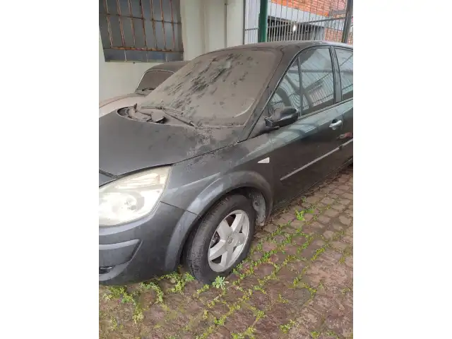 Veículo Renault Grand Scenic, 2008.