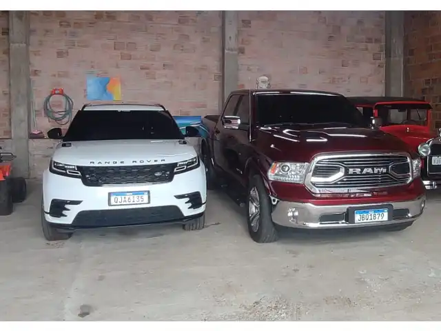Leilão de Veículos: I/RAM CLASSIC LARAMIE ANO 2022 BLINDADA; I/LR RANGE ROVER VELAR 2.0 P250 R-DYN. SE ANO 2018.