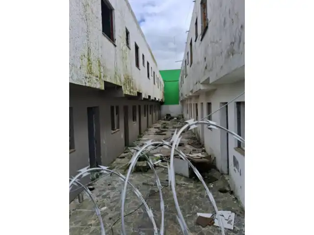 Prédio de Alvenaria com 16 Unidades Habitacionais - Em Pelotas , RS.