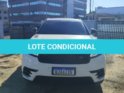 LOTE 002 - VEÍCULO I/LR RANGE ROVER VELAR 2.0 P250 R-DYN. SE, ANO 2018, PLACAS QJA6I35, COR BRANCA