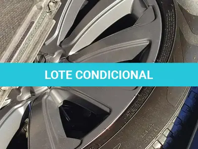 LOTE 002 - VEÍCULO I/LR RANGE ROVER VELAR 2.0 P250 R-DYN. SE, ANO 2018, PLACAS QJA6I35, COR BRANCA