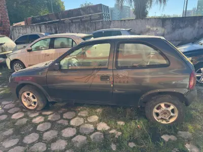 LOTE 002 - GM CORSA WIND 97/98
