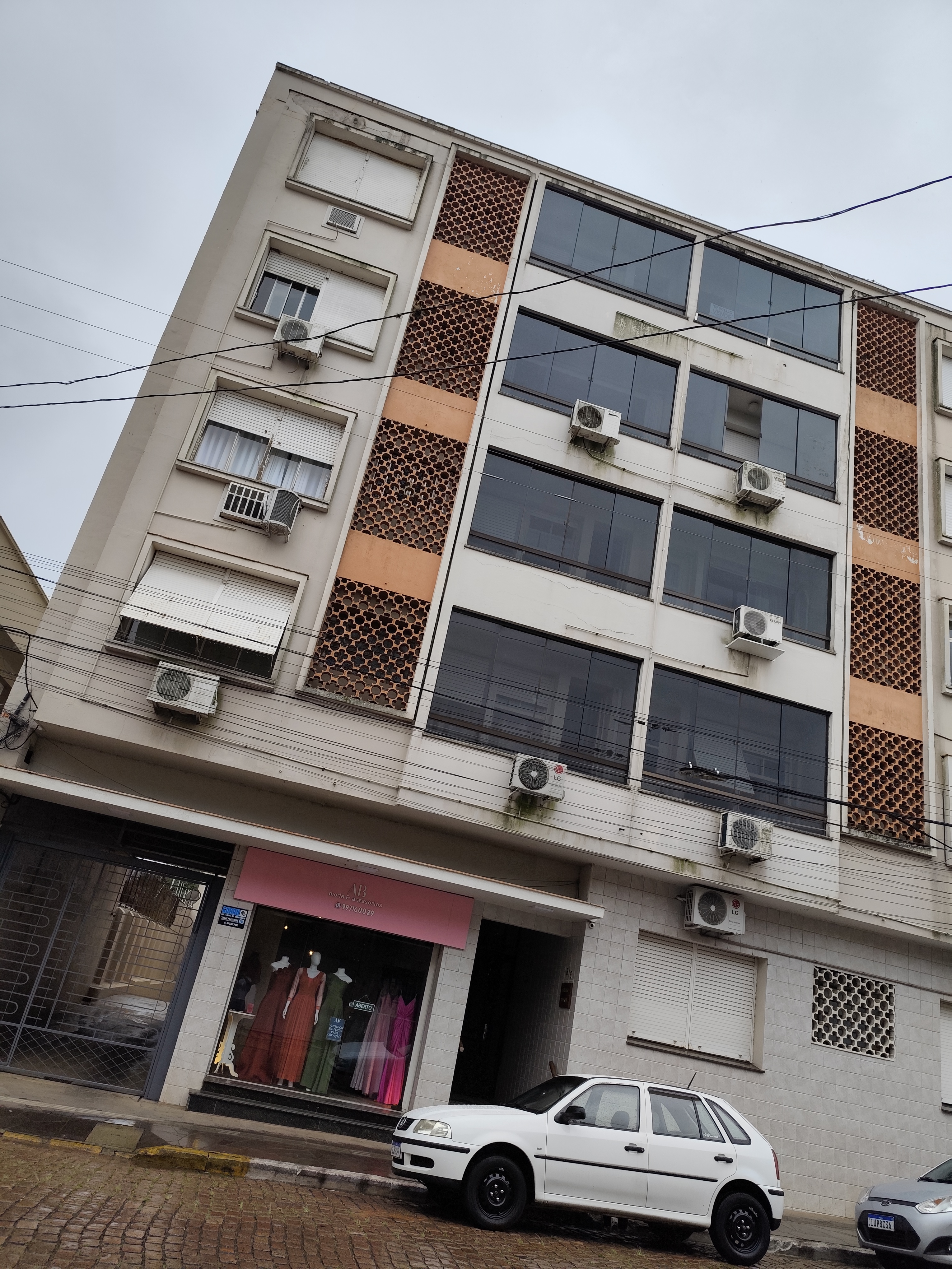 Leilão de Apartamento Desocupado no Edifício Imperial, 3 quartos, 86,67m2, R. Sete de Setembro - Cachoeira do Sul